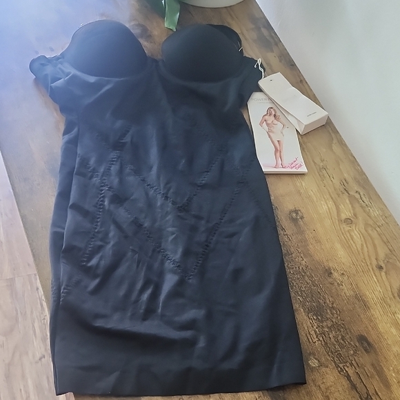 Victoria's Secret Black Strapless Top - Picture 1 of 4